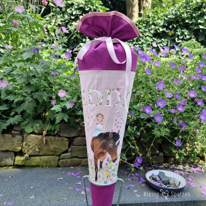 Handbemalter Schultütenüberzieher by Kleine-Spatzen für Edda (1)