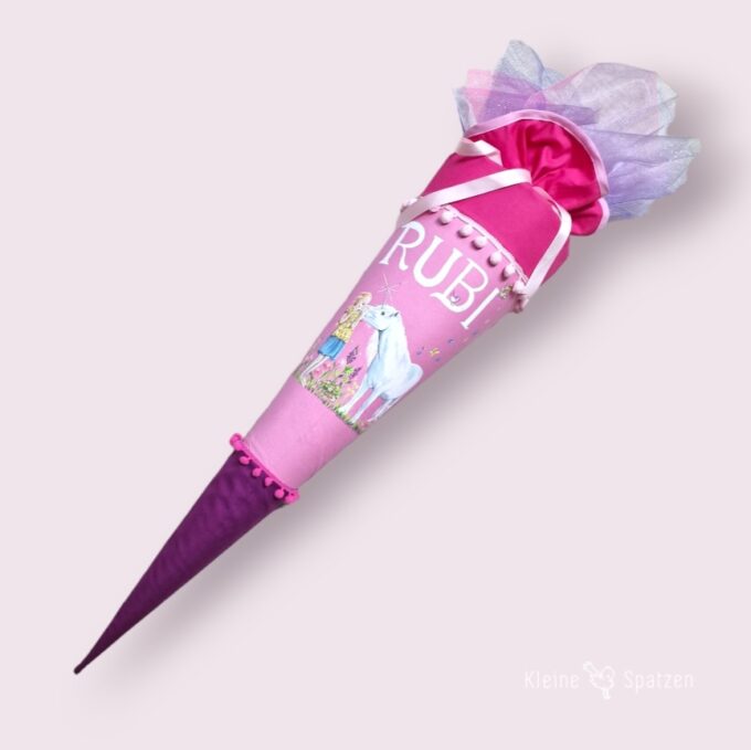 Schultüte handbemalt by Kleine-Spatzen mit individuellem Wunschmotiv Motiv einzigartig personalisiert Kunst Schultüten Kissen Einhorn Elfe, Uniquemotiv nach Fotovorlage