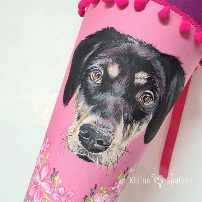 handbemalte Schultüte Schultütenkissen Kissenbezug nach Fotovorlage mit Hundeportrait by Kleine-Spatzen