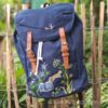 Customdesign Kleine-Spatzen Rucksackbemalung Fuchs Kräuter Hexe Blumen