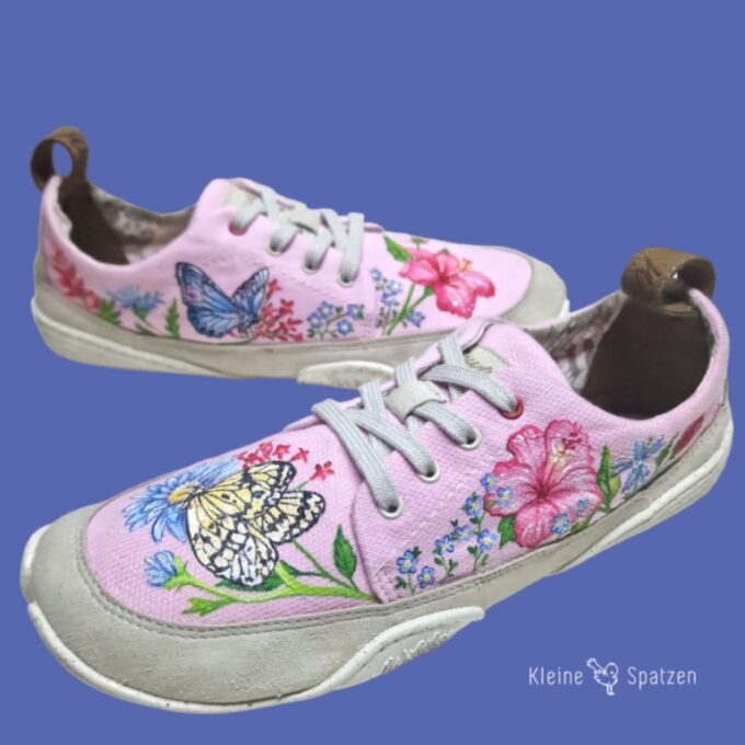 Handbemalt by Kleine-Spatzen Wildlinge mit Blumen und Schmetterlingen