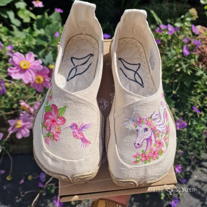 Handbemalt by Kleine-Spatzen Wildlinge mit Einhorn und Kolibri