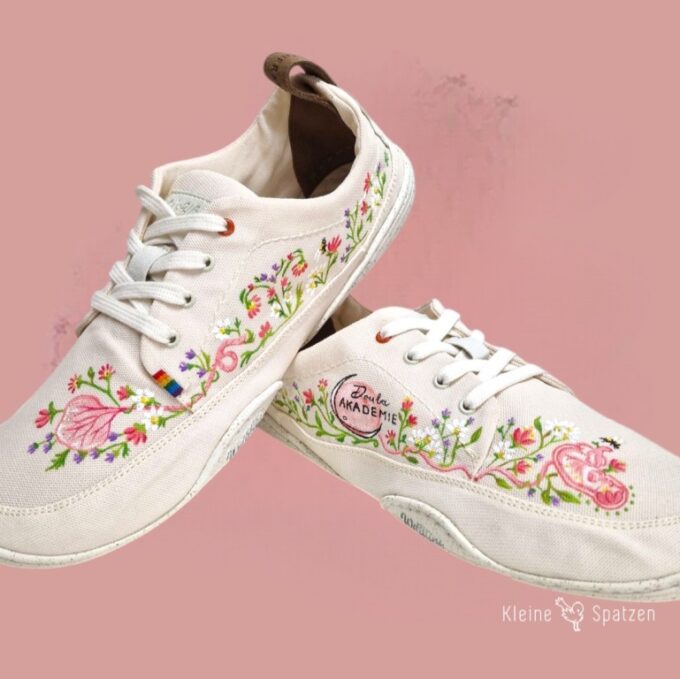 Handbemalt by Kleine-Spatzen Wildlinge mit Unique Doula Akademie