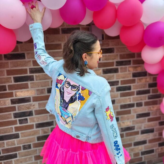 Handbemalte Jeansjacke by Kleine-Spatzen mit Unique PopUp Motiv
